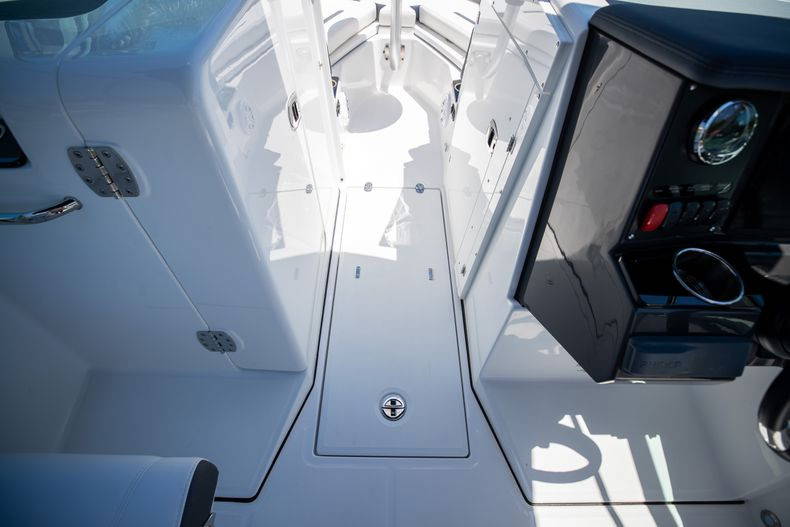 New 2022 Blackfin 232DC #K102 image 28