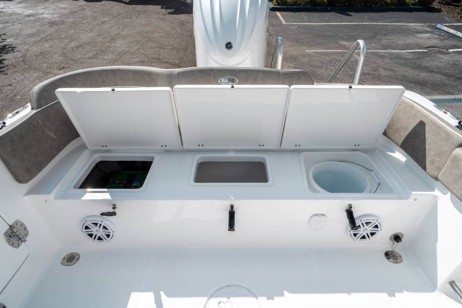 New 2025 Sea Hunt Ultra 235 SE #0029 image 14