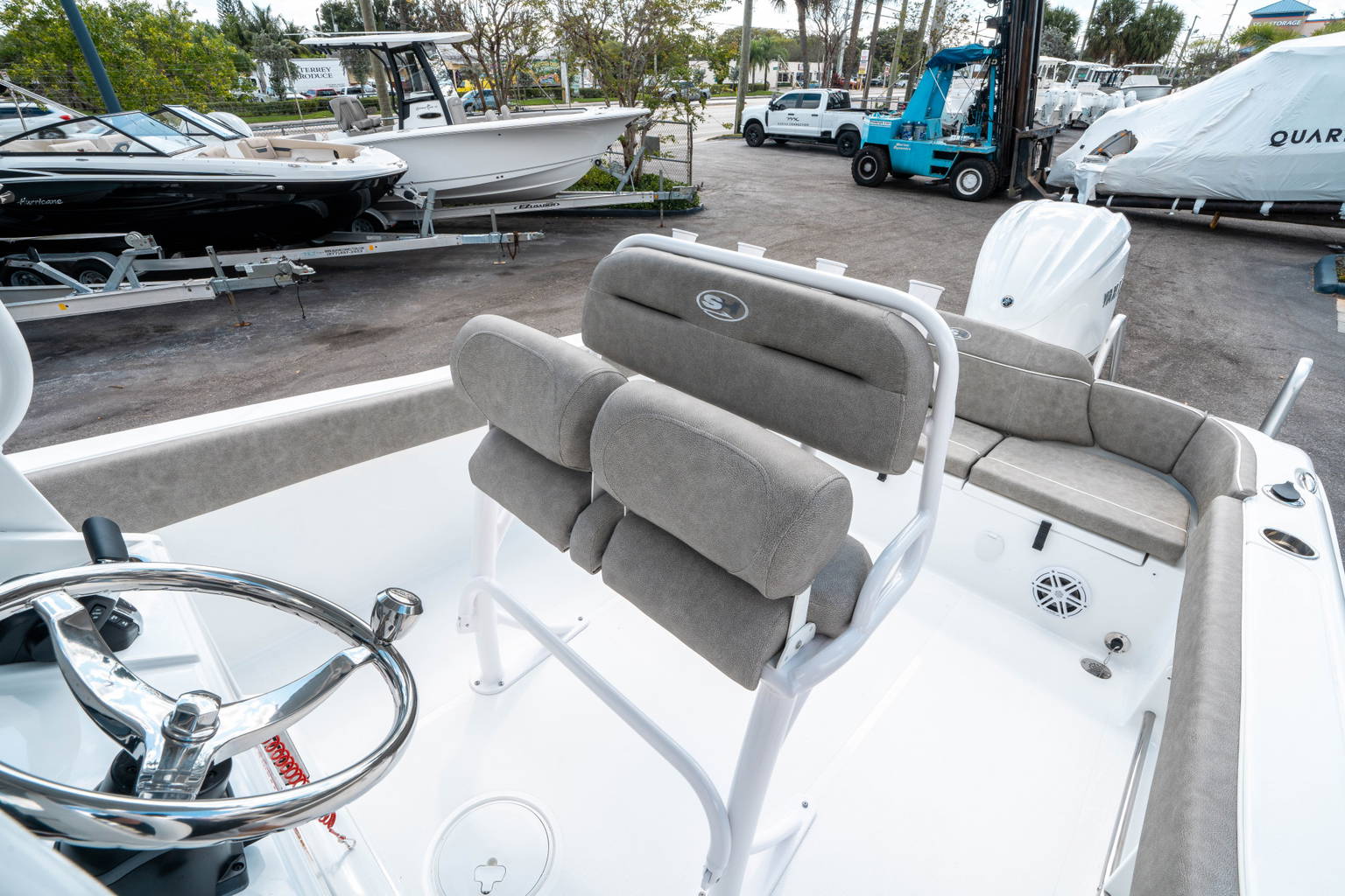 New 2025 Sea Hunt Ultra 235 SE #0029 image 18
