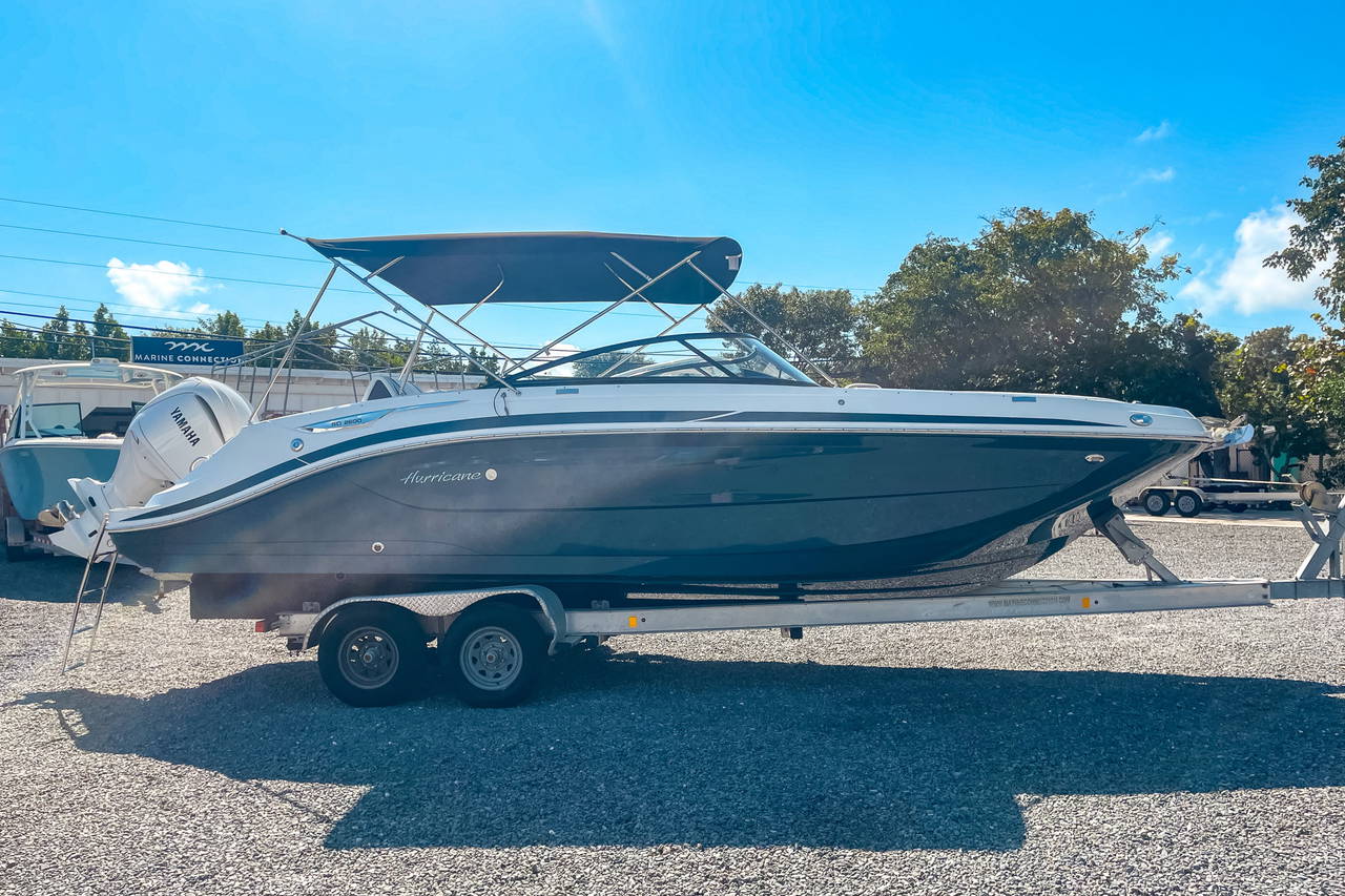 Main image of Hurricane SunDeck 2600 OB in Florida Keys, FL