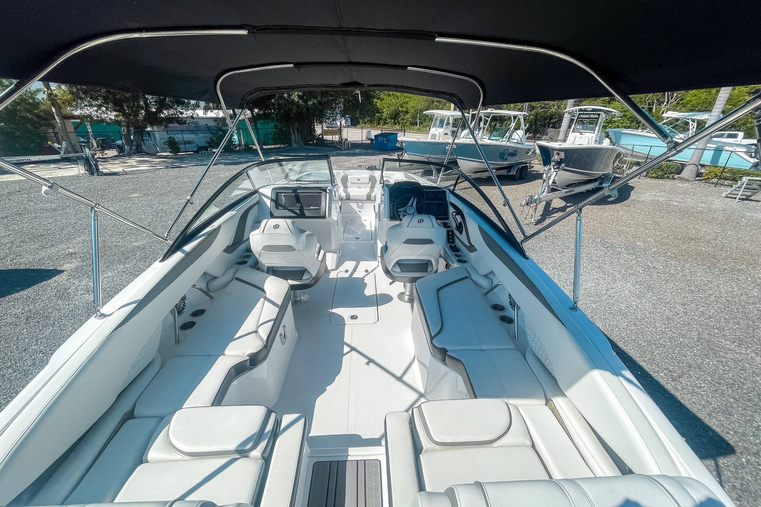New 2024 Hurricane SunDeck 2600 OB #6713 image 10