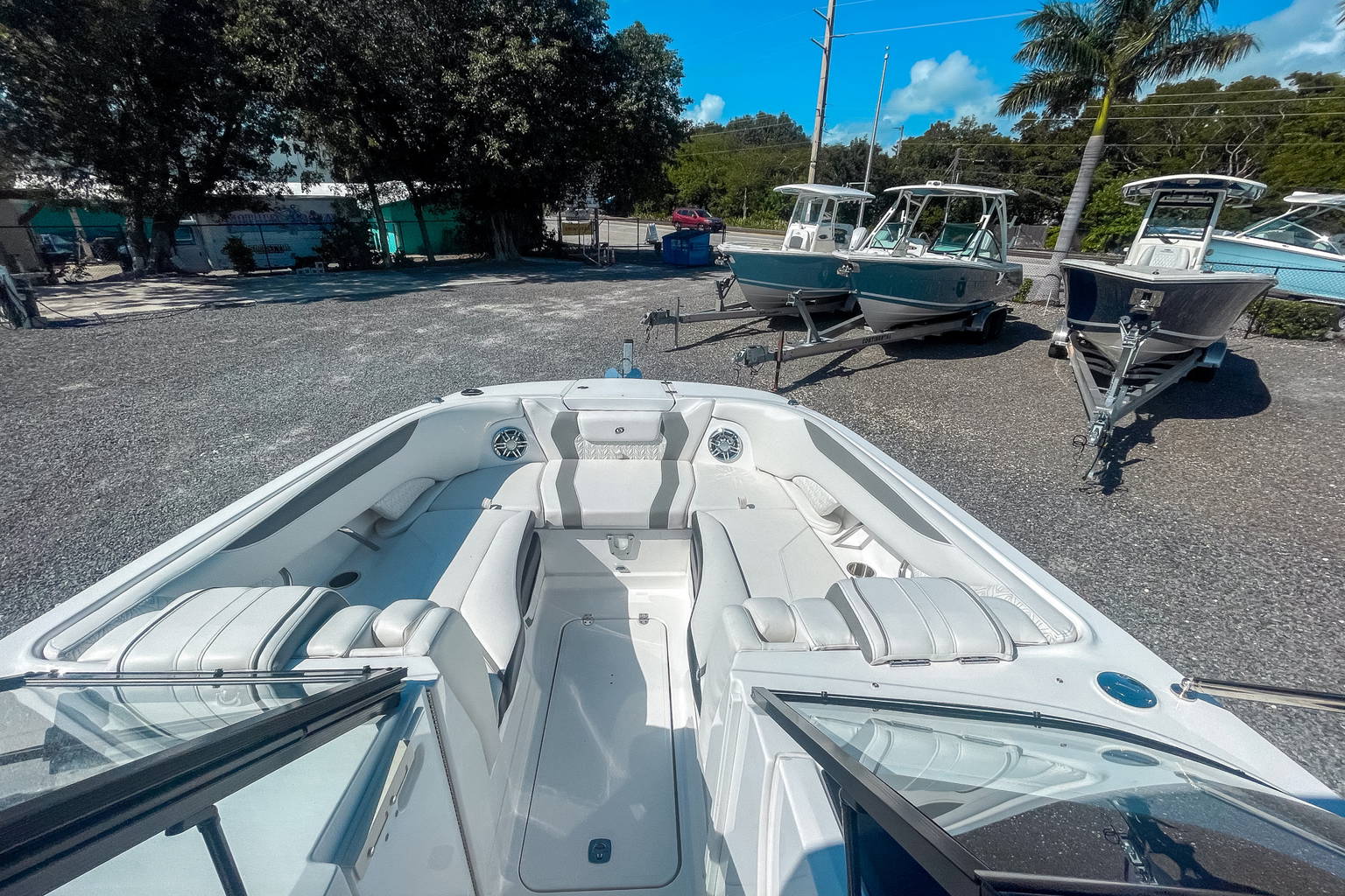 New 2024 Hurricane SunDeck 2600 OB #6713 image 15