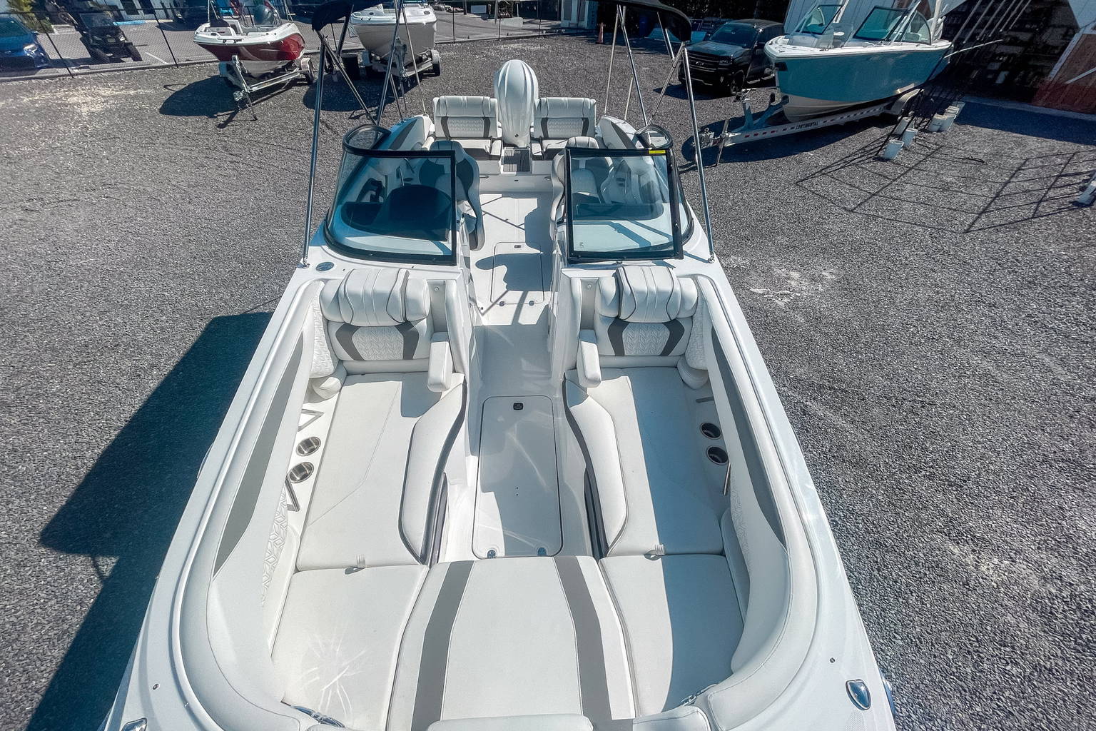 New 2024 Hurricane SunDeck 2600 OB #6713 image 16