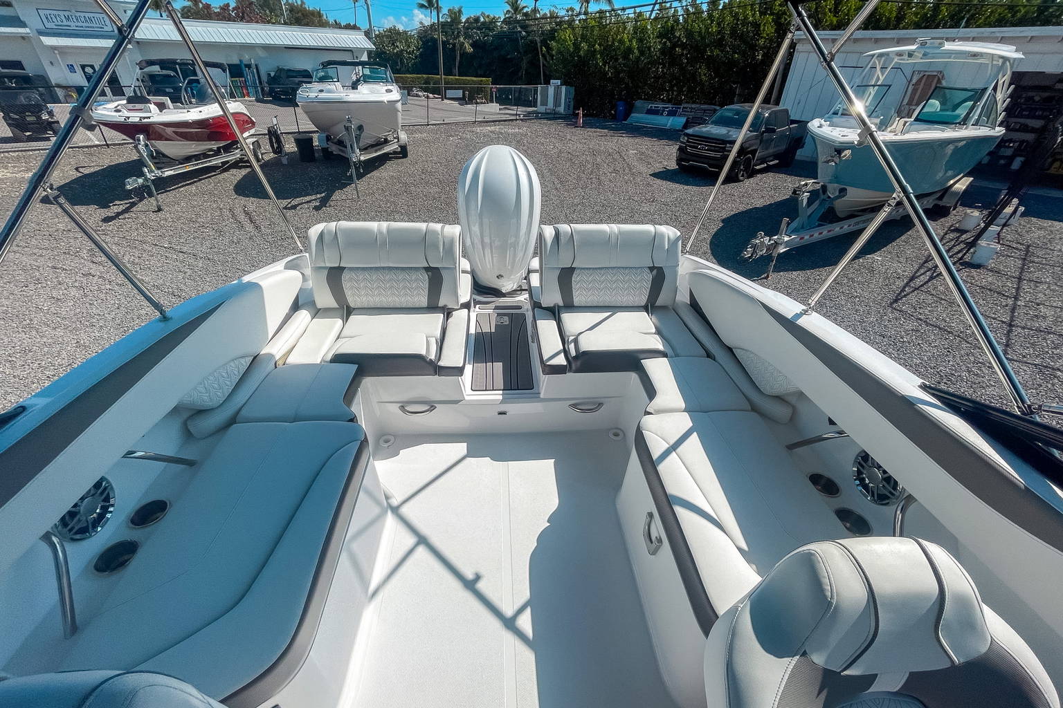 New 2024 Hurricane SunDeck 2600 OB #6713 image 19