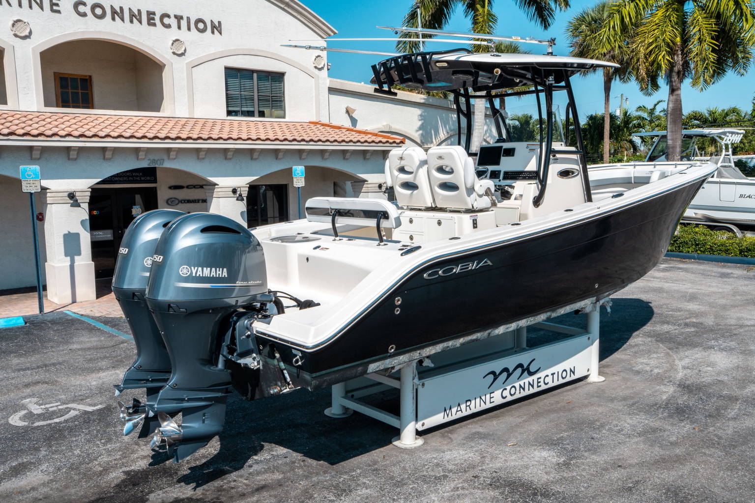 Used 2019 Cobia 261 CC #Y002 image 2