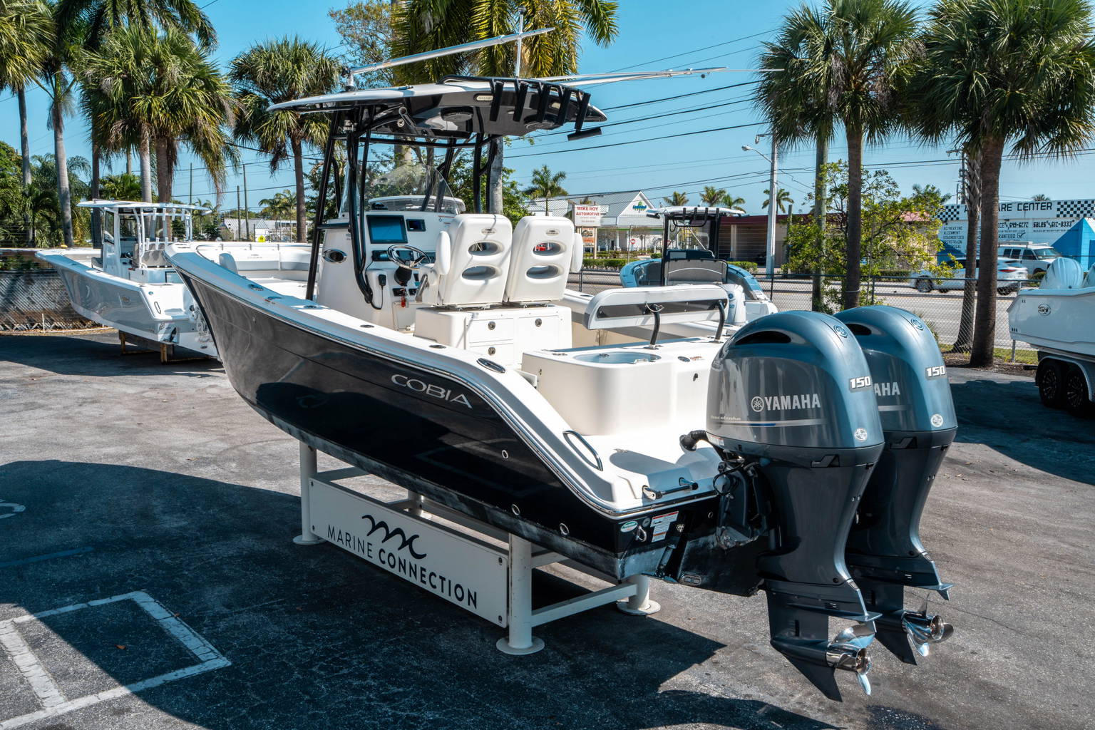 Used 2019 Cobia 261 CC #Y002 image 4