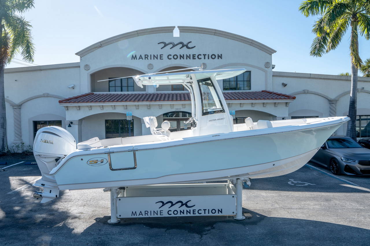 Main image of Sea Hunt Ultra 235 SE in West Palm Beach, FL