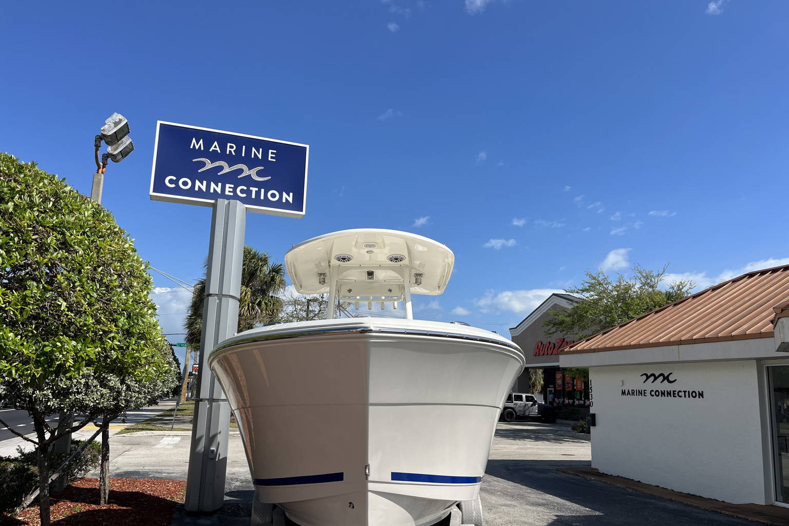 New 2024 Cobia 262 CC #C024 image 3
