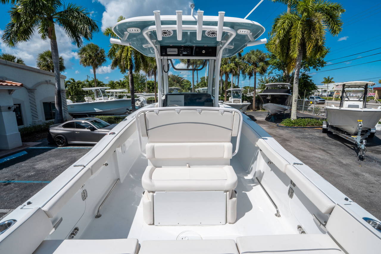 Alternative image of Sea Hunt Ultra 255 SE in Fort Lauderdale, FL