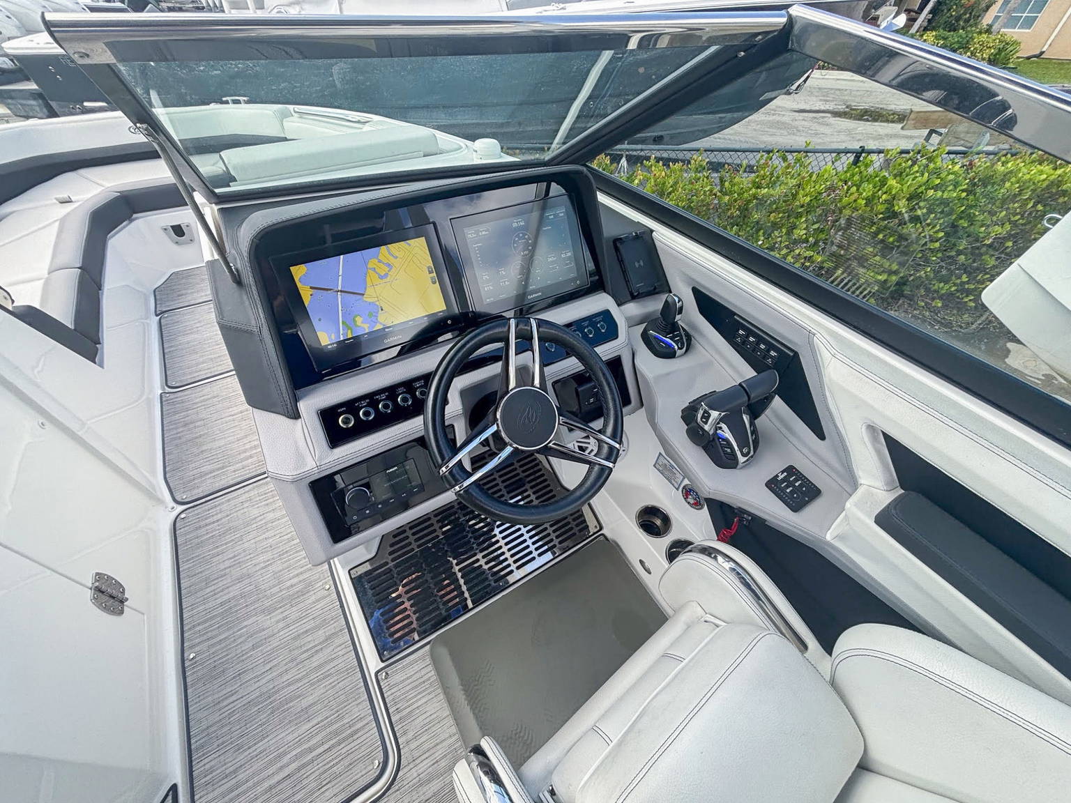 Alternative image of Cobalt R8 OB in Stuart, FL