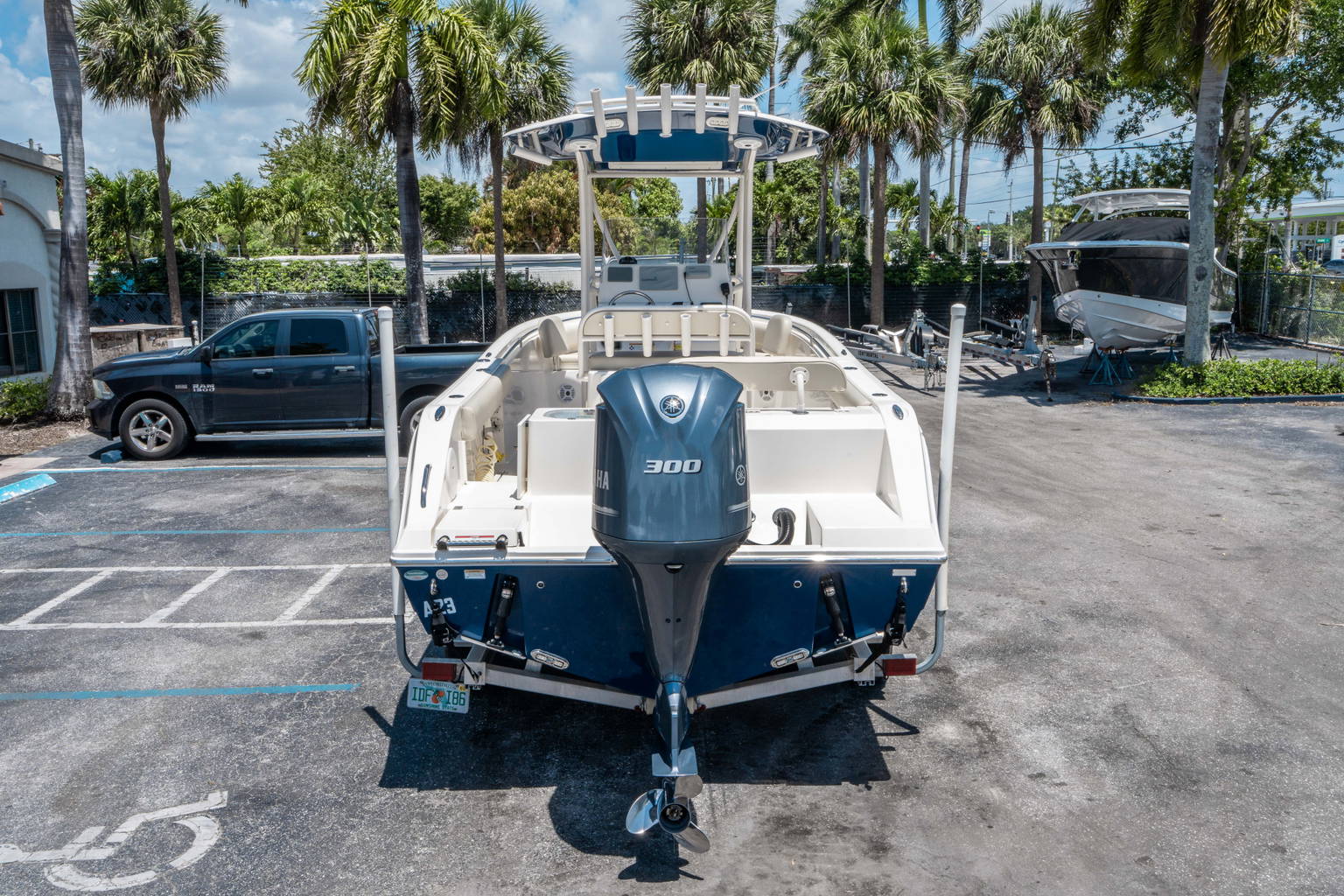 Used 2017 Cobia 237 CC #РО52 image 3