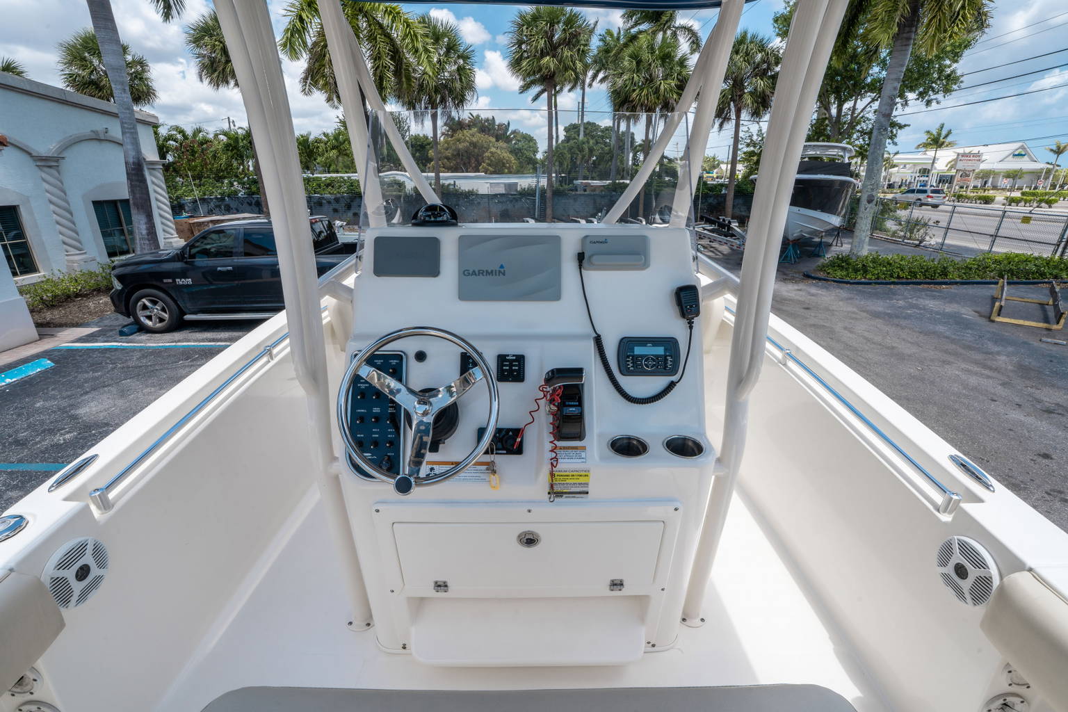 Used 2017 Cobia 237 CC #РО52 image 17
