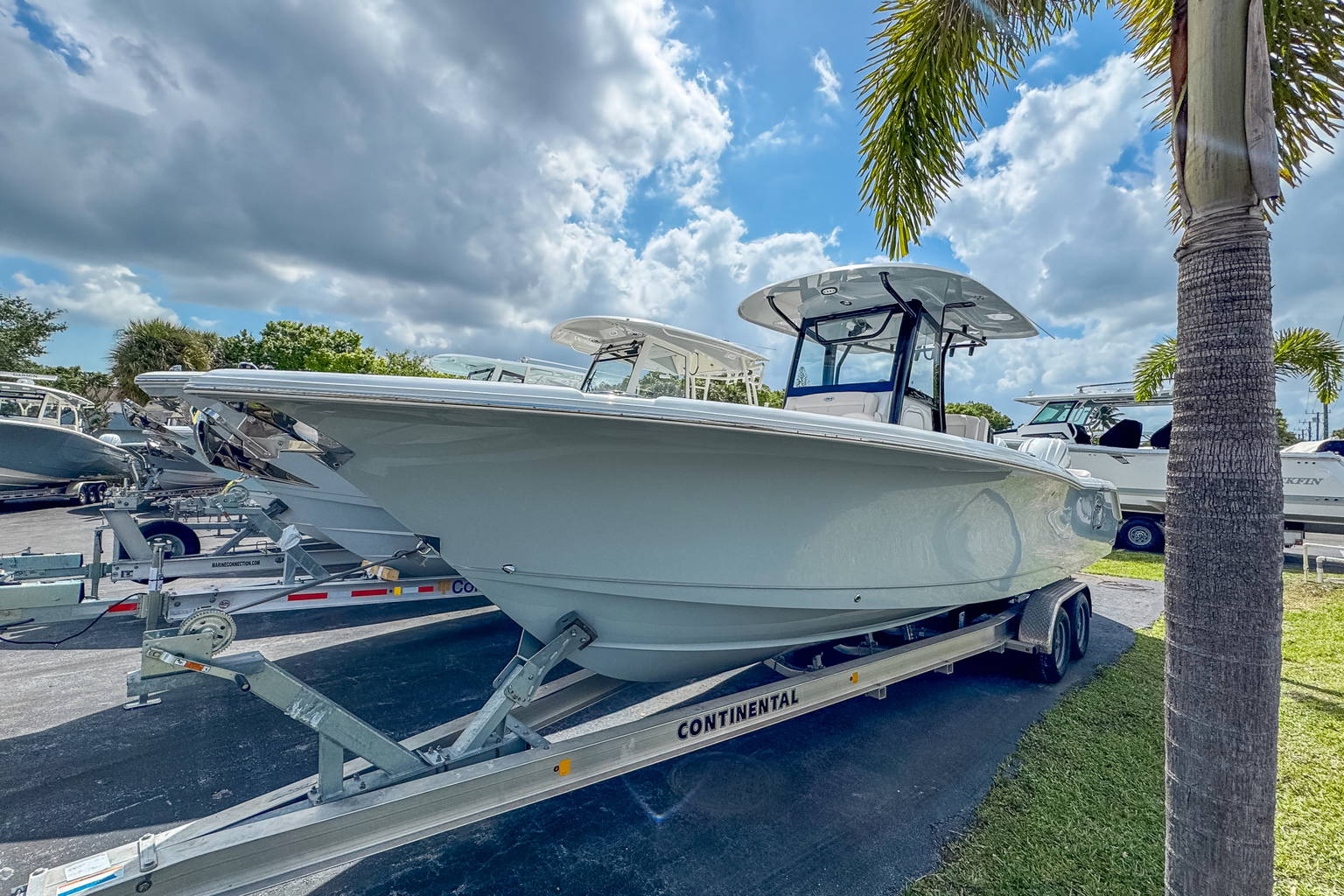 New 2025 Sea Hunt Ultra 305 SE #0090 image 3