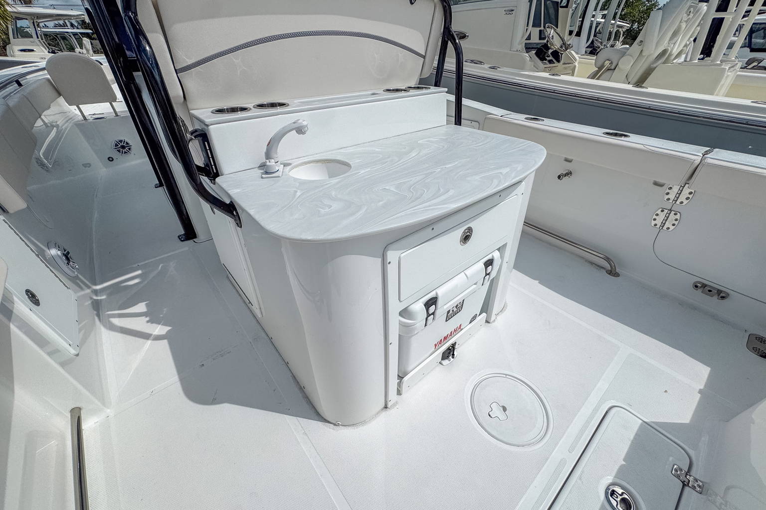 New 2025 Sea Hunt Ultra 305 SE #0090 image 8