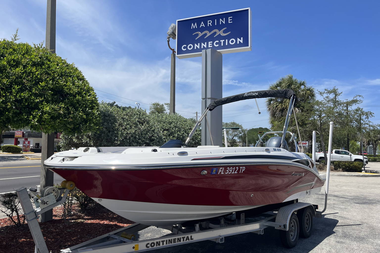 Used 2023 Hurricane 205 Sundeck Sport OB #0004 image 4