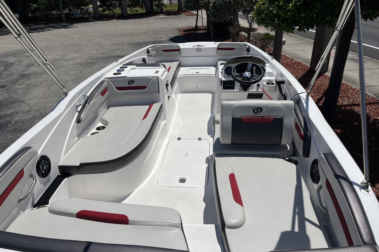 Used 2023 Hurricane 205 Sundeck Sport OB #0004 image 12