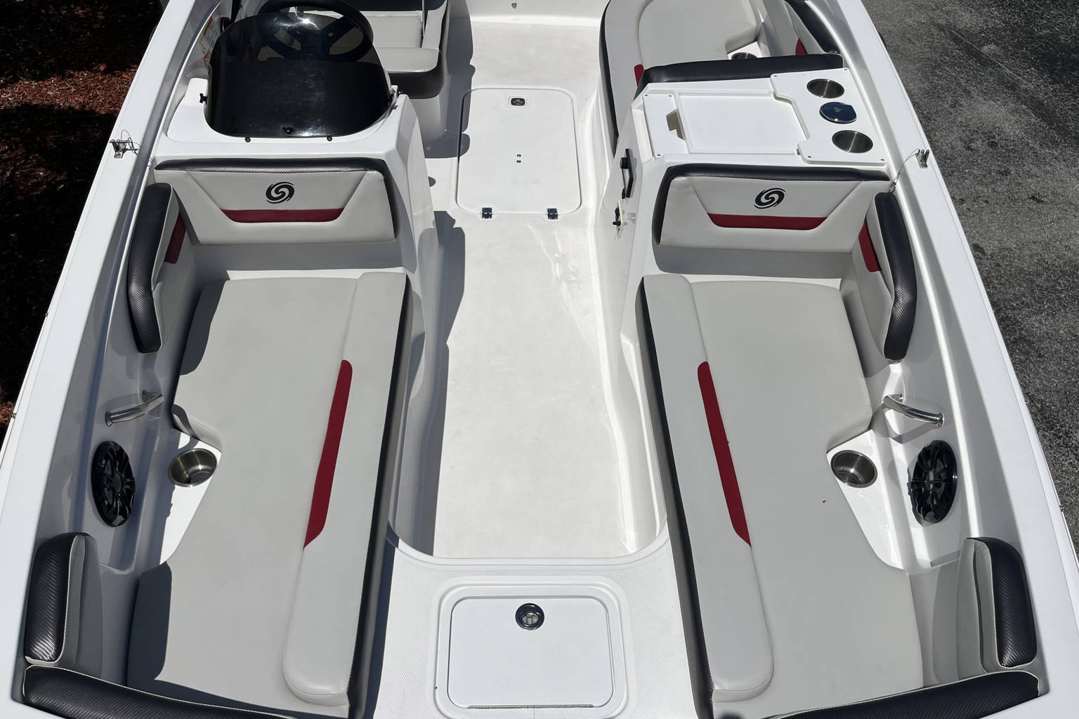 Used 2023 Hurricane 205 Sundeck Sport OB #0004 image 20