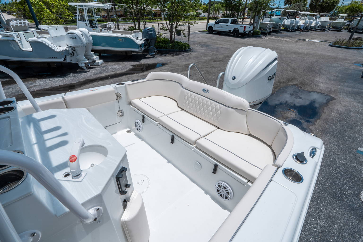 New 2025 Sea Hunt Ultra 245 SE #0095 image 13