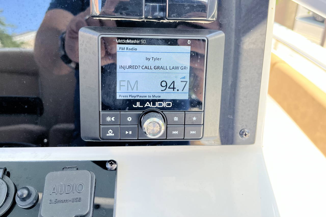 Alternative image of Sea Hunt 234 Ultra in Vero Beach, FL