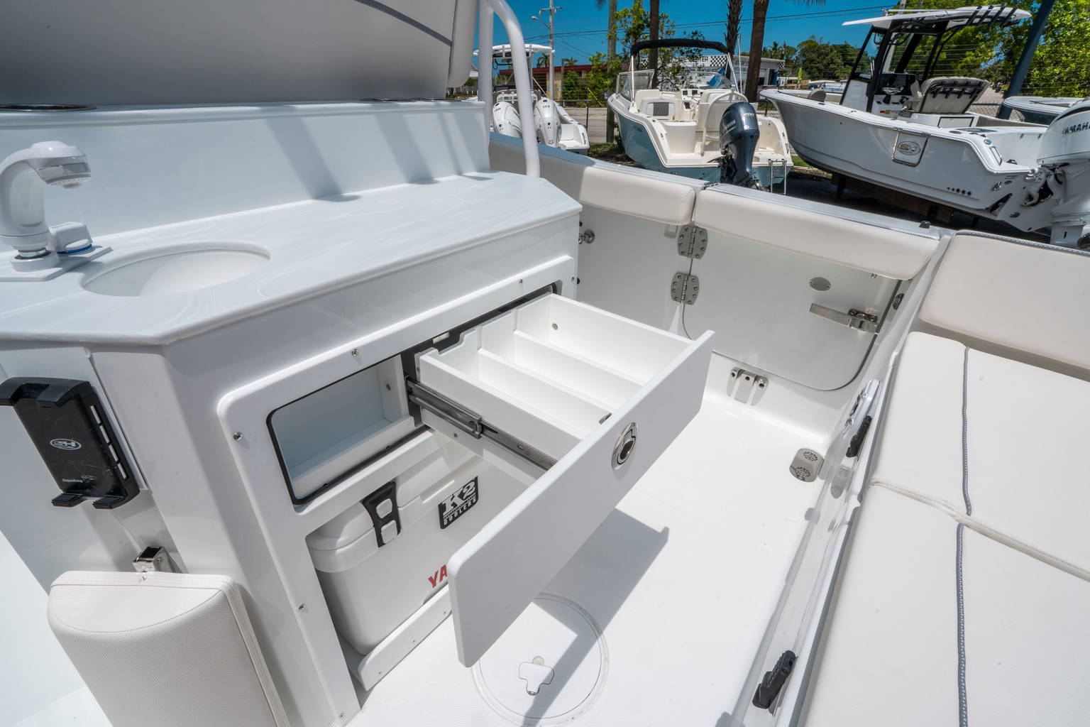 New 2025 Sea Hunt Ultra 255 SE #0197 image 17