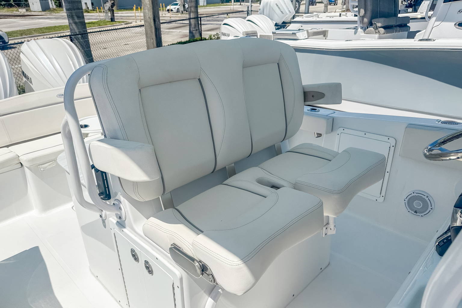 New 2025 Sea Hunt Ultra 305 SE #0078 image 19