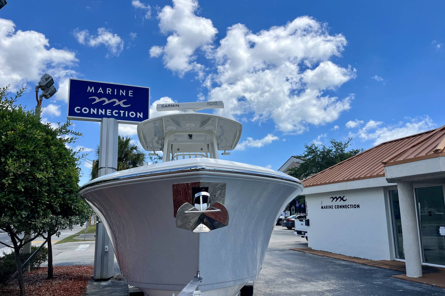 Used 2019 Cobia 301 #Z053 image 3