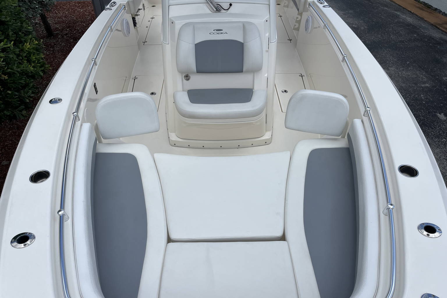 Used 2019 Cobia 301 #Z053 image 24
