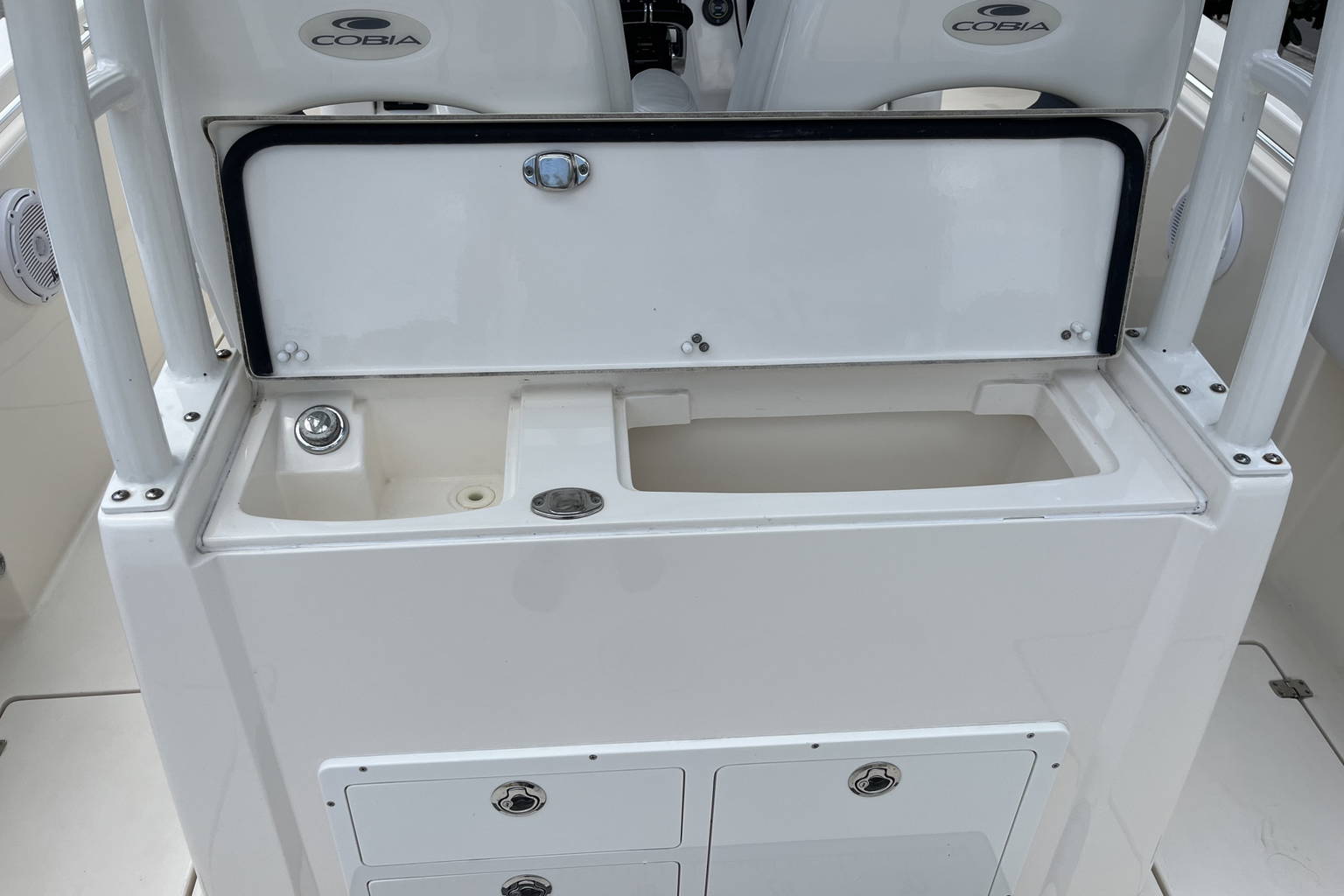 Used 2019 Cobia 301 #Z053 image 33