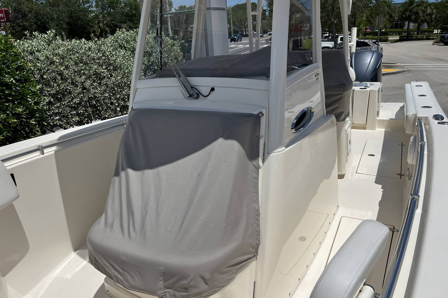 Used 2019 Cobia 301 #Z053 image 38