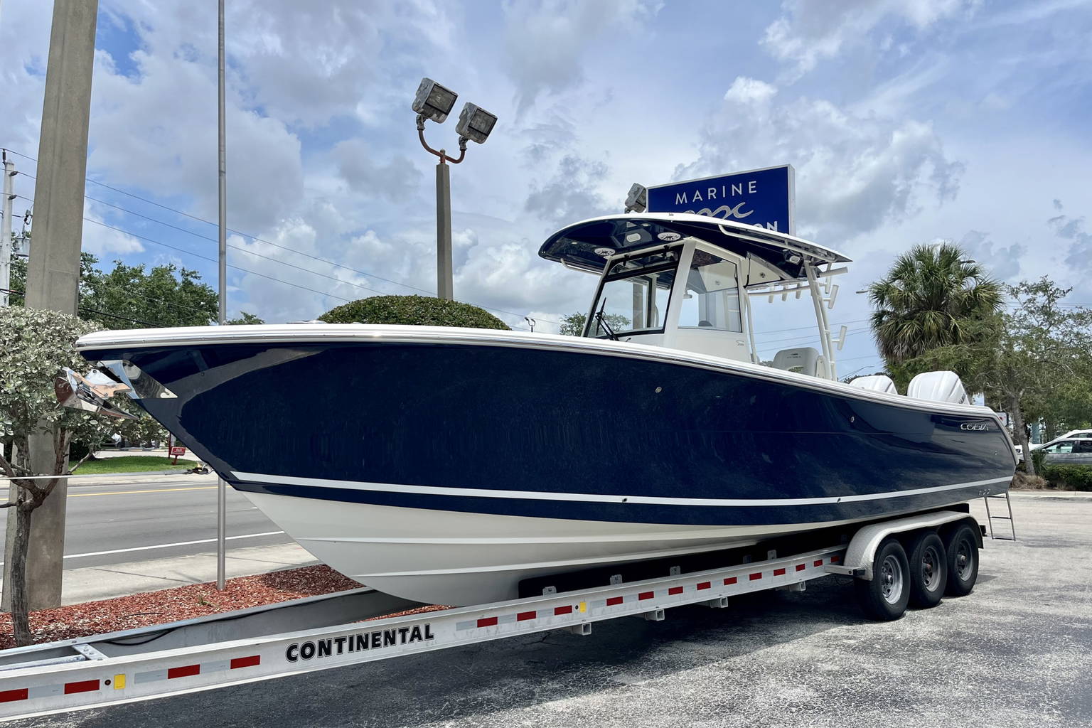 New 2025 Cobia 320 CC #A011 image 2