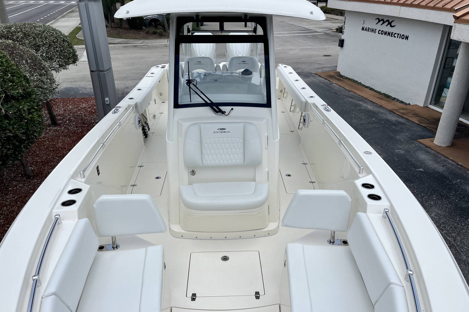 New 2025 Cobia 320 CC #A011 image 18
