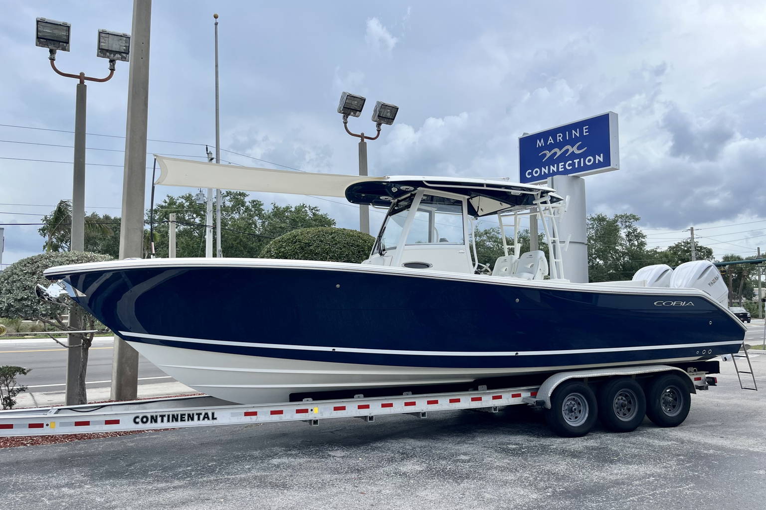 New 2025 Cobia 320 CC #A011 image 37