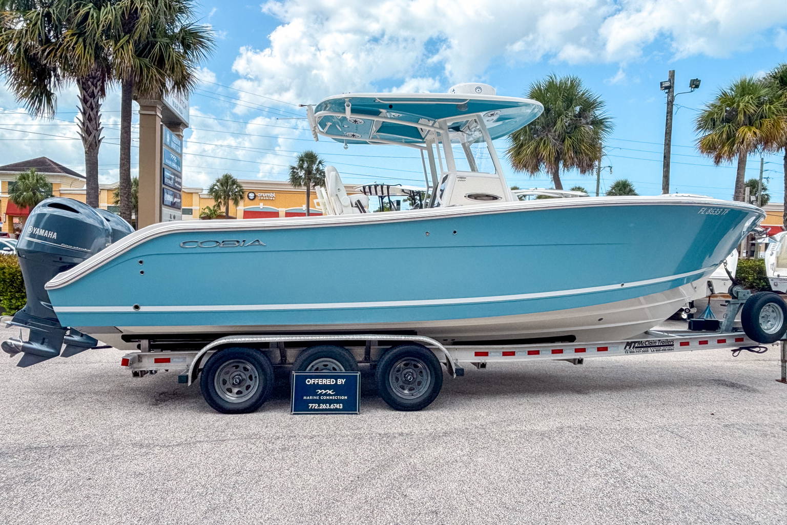 Used 2022 Cobia 280 CC #D064 image 2