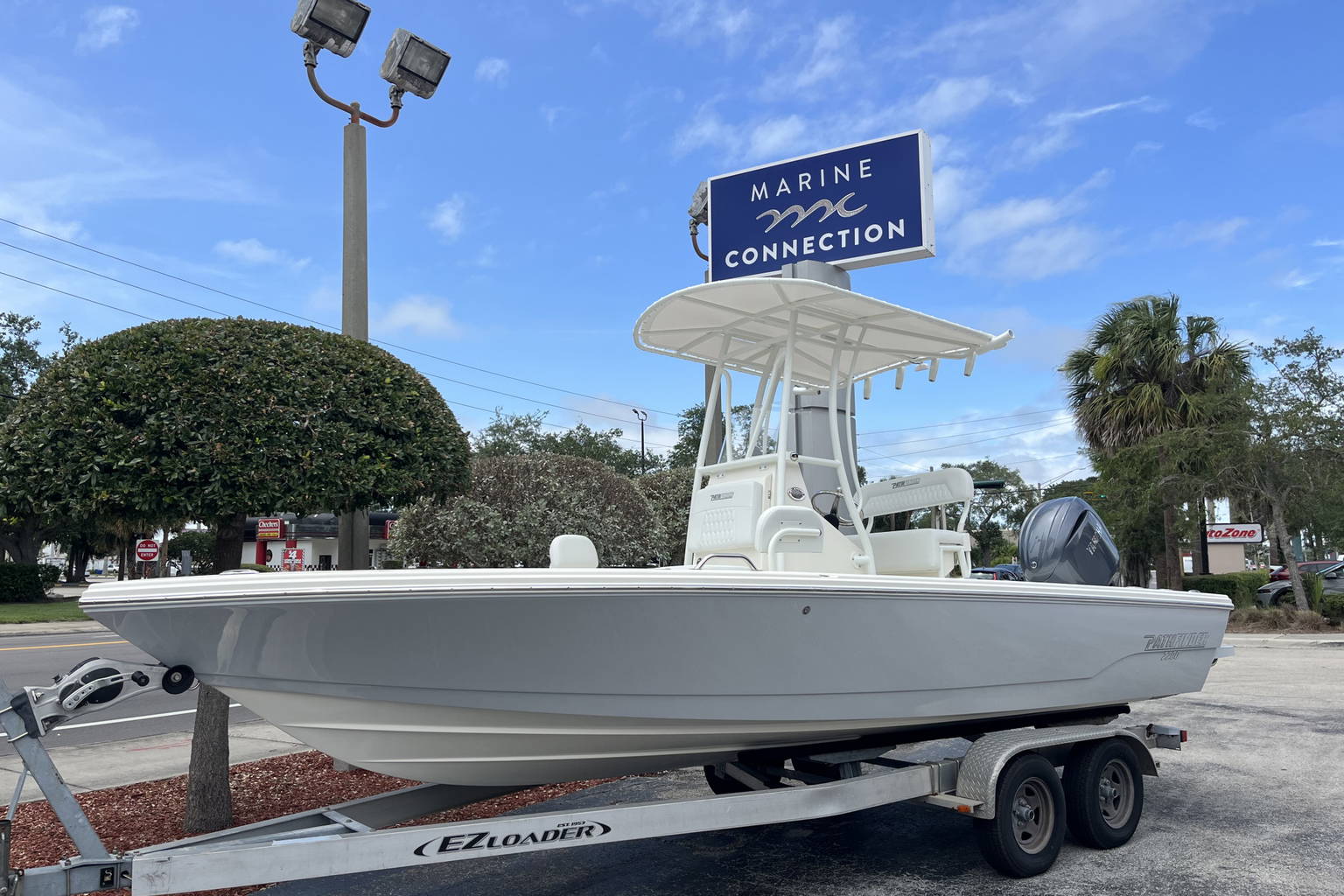 New 2025 Pathfinder 2200 TRS #J077 image 2