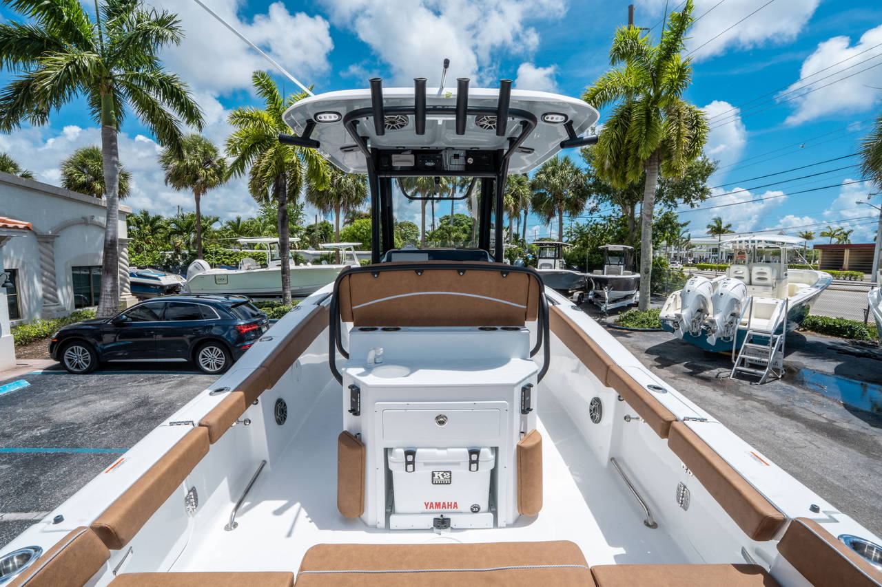 Alternative image of Sea Hunt Ultra 265 SE in West Palm Beach, FL