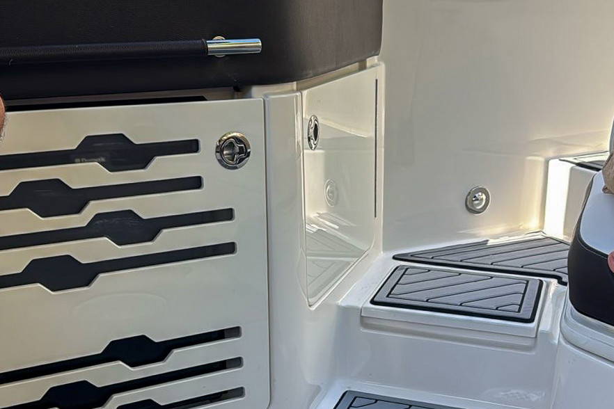 Used 2018 Sea Ray SLX 310 #1273 image 15