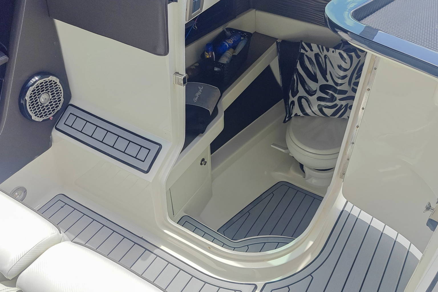 Used 2018 Sea Ray SLX 310 #1273 image 17