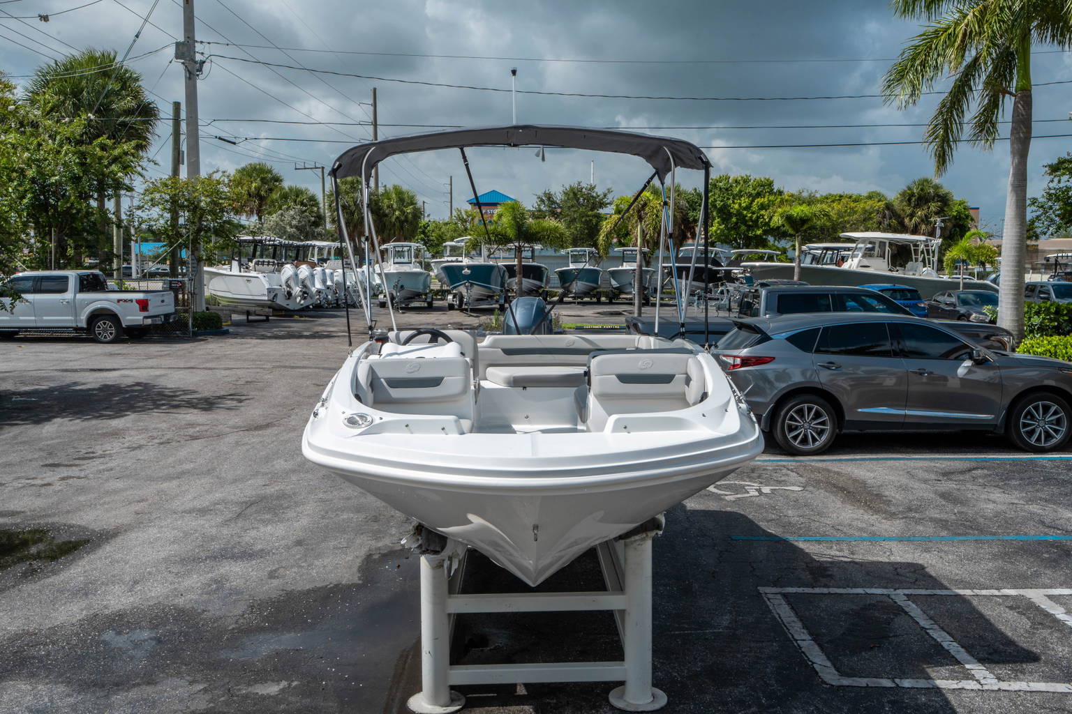 New 2026 Hurricane SunDeck Sport 185 OB #3385 image 7