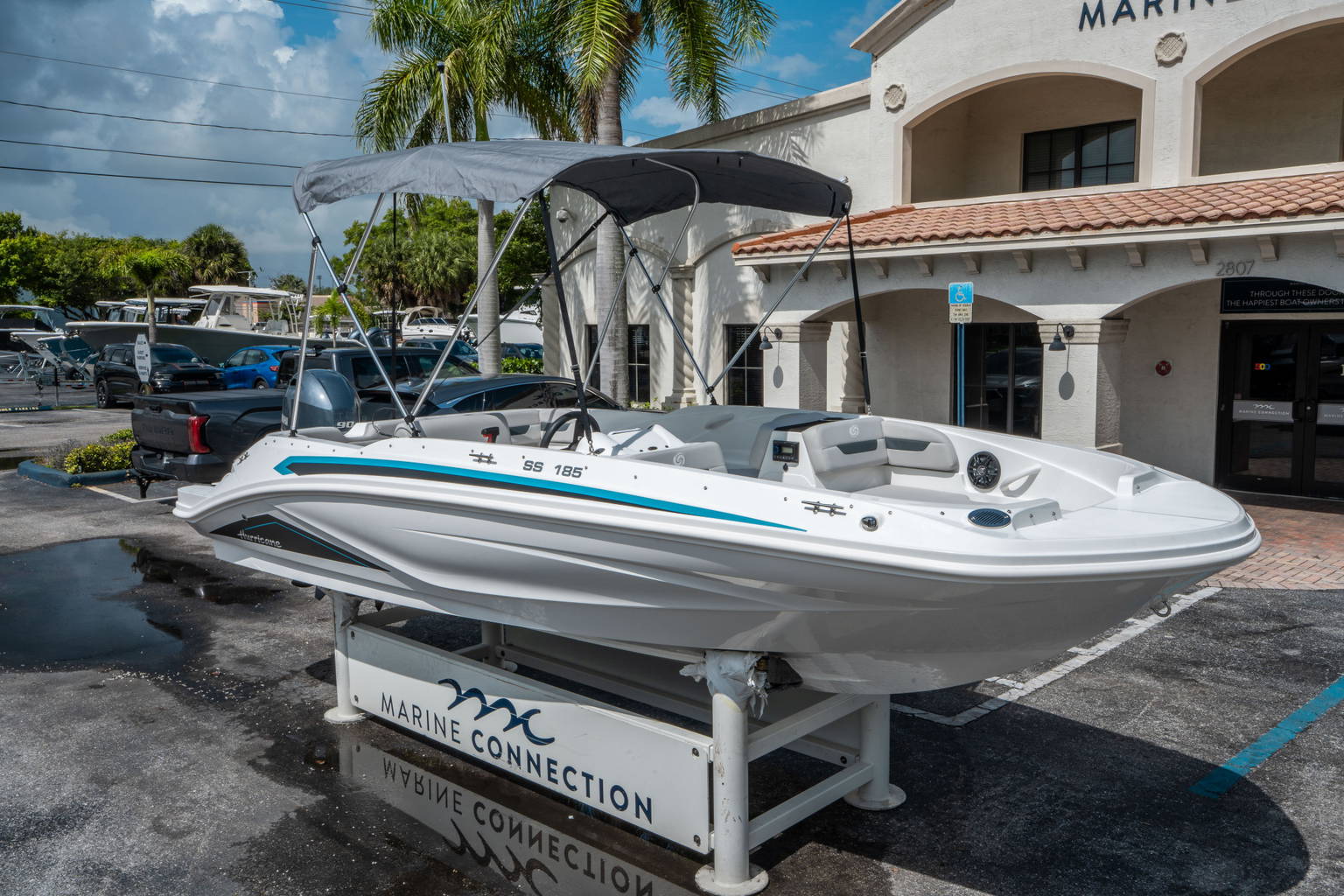New 2026 Hurricane SunDeck Sport 185 OB #3385 image 8