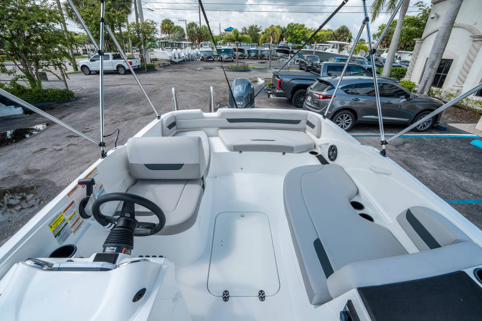 New 2026 Hurricane SunDeck Sport 185 OB #3385 image 10