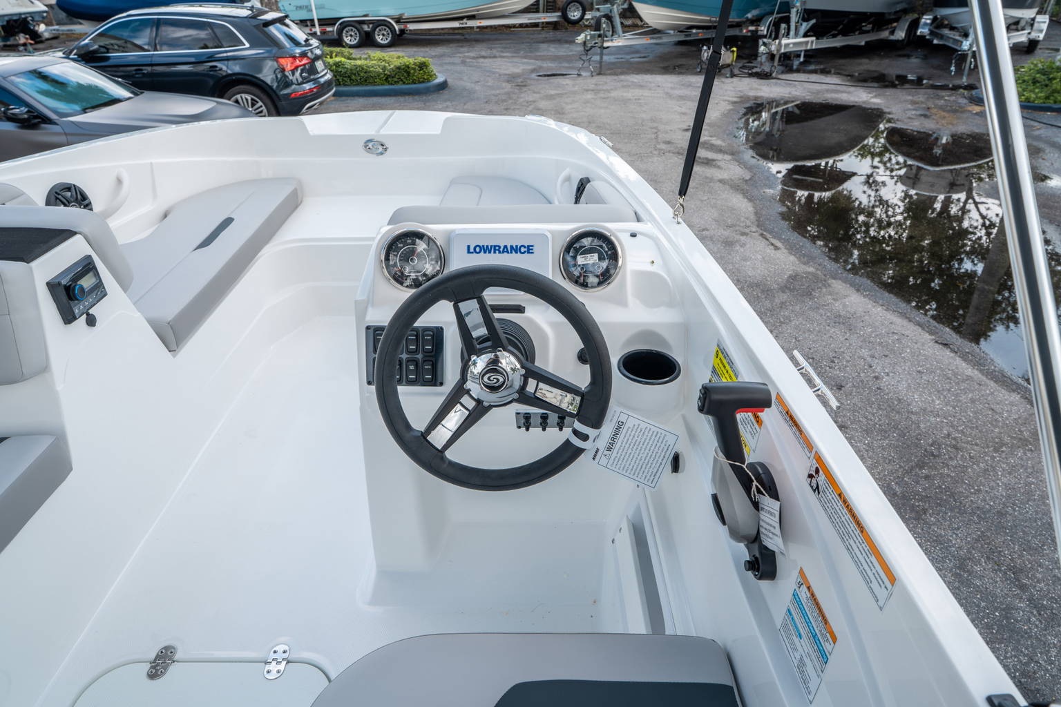 New 2026 Hurricane SunDeck Sport 185 OB #3385 image 18