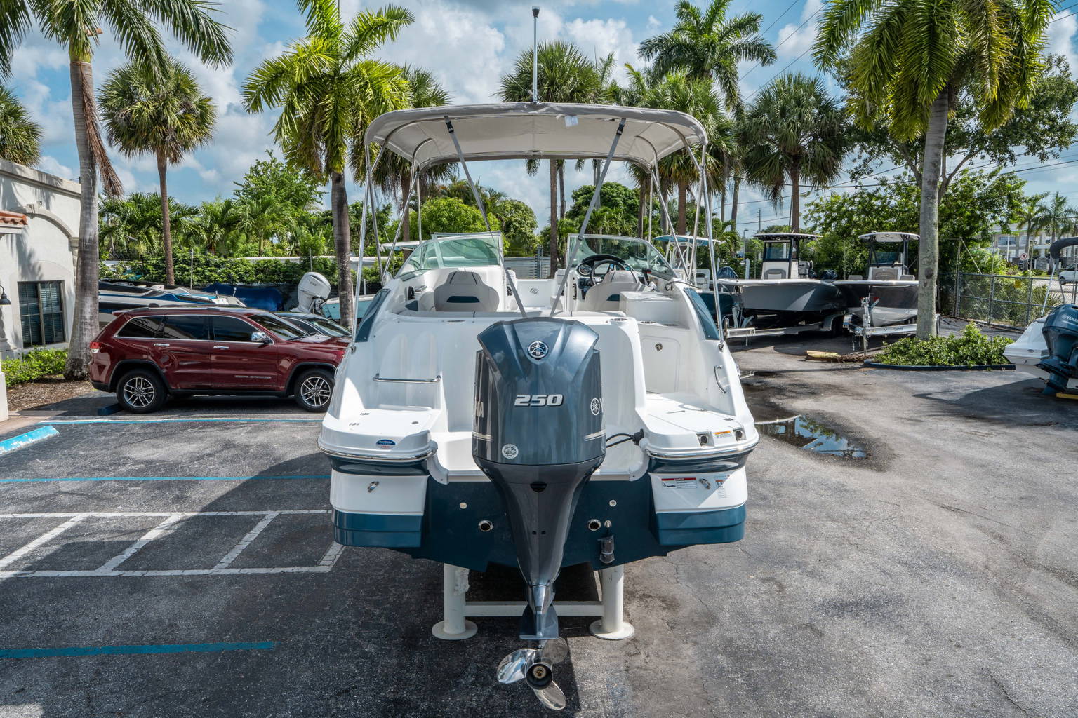 New 2026 Hurricane SunDeck 2400 OB #3391 image 3