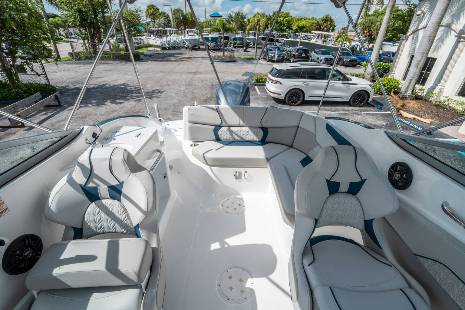 New 2026 Hurricane SunDeck 2400 OB #3391 image 11