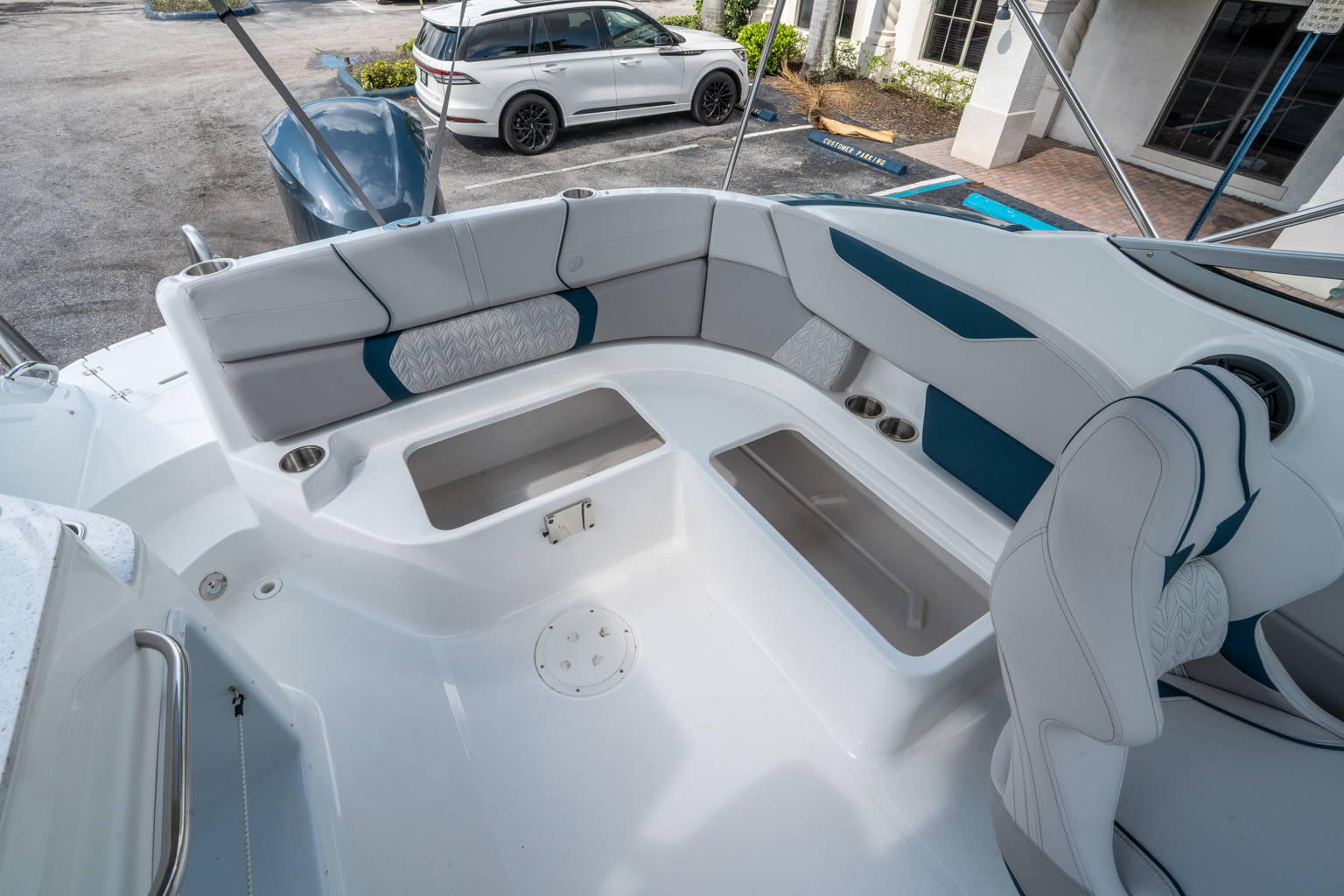 New 2026 Hurricane SunDeck 2400 OB #3391 image 16