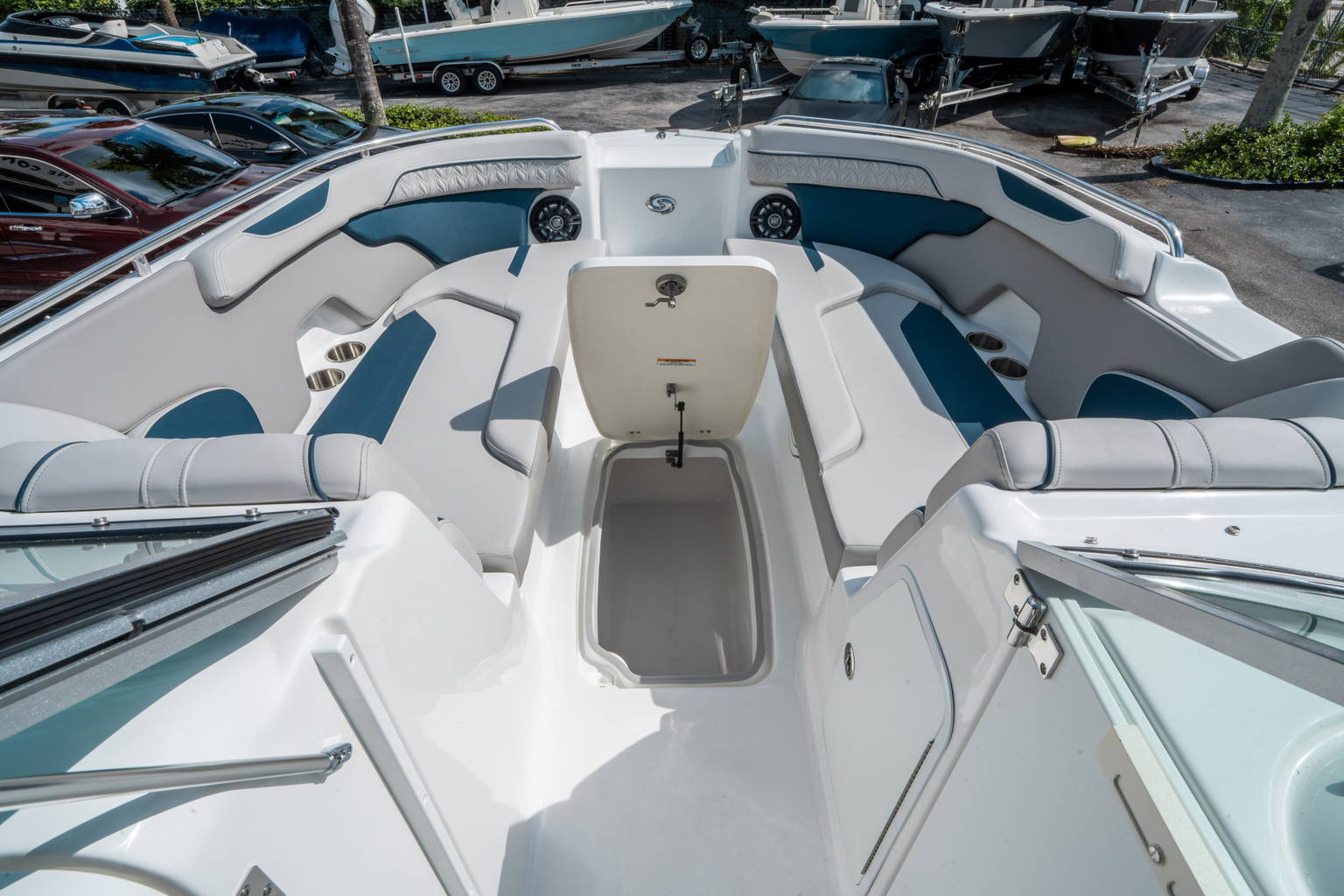 New 2026 Hurricane SunDeck 2400 OB #3391 image 28