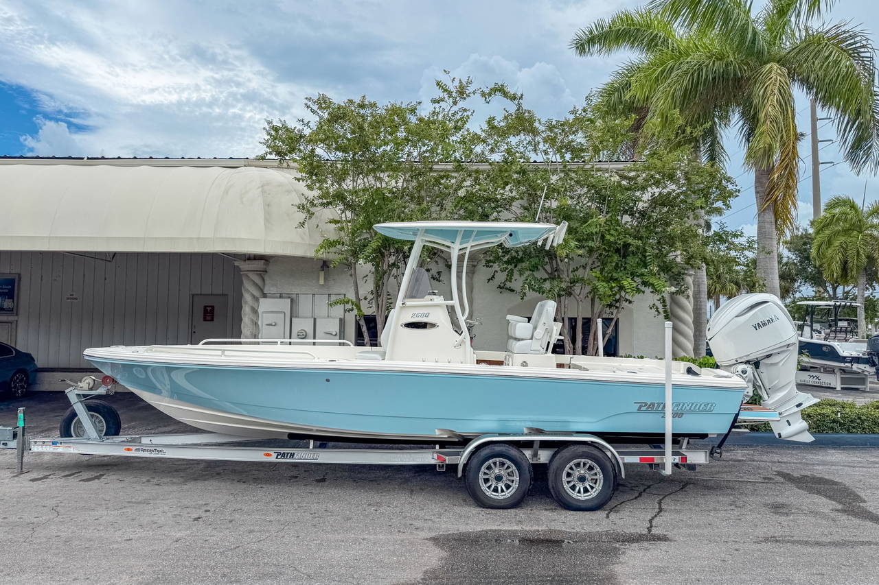 Main image of Pathfinder 2600 TRS in Vero Beach, FL