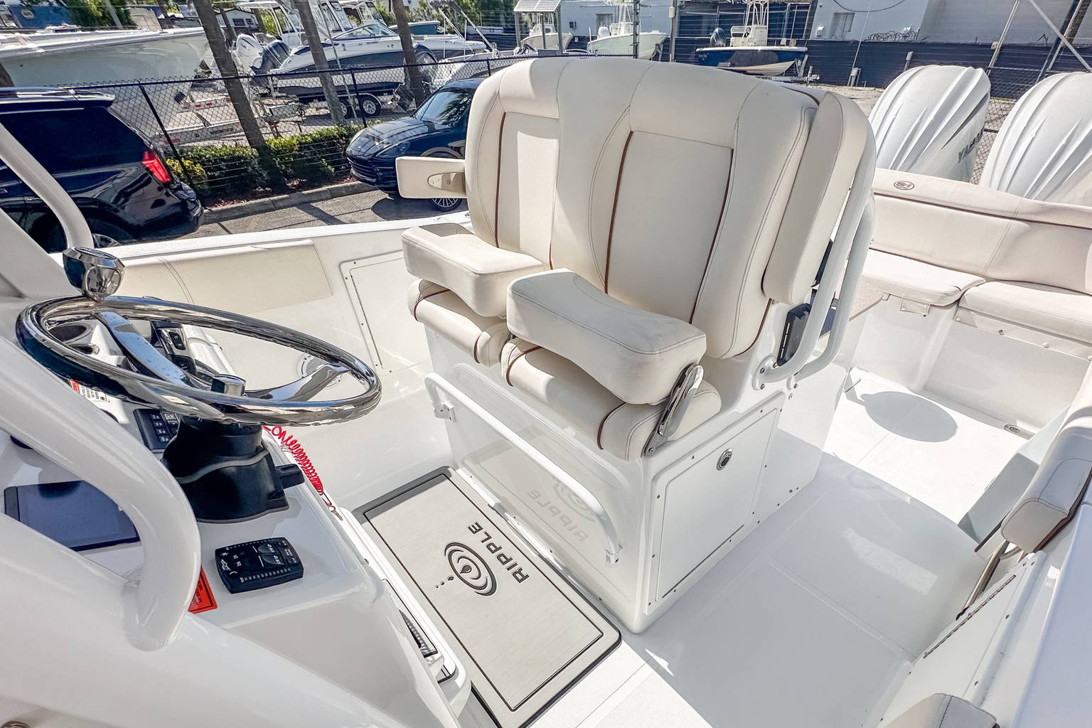Used 2022 Sea Hunt Ultra 305 SE #0062 image 16