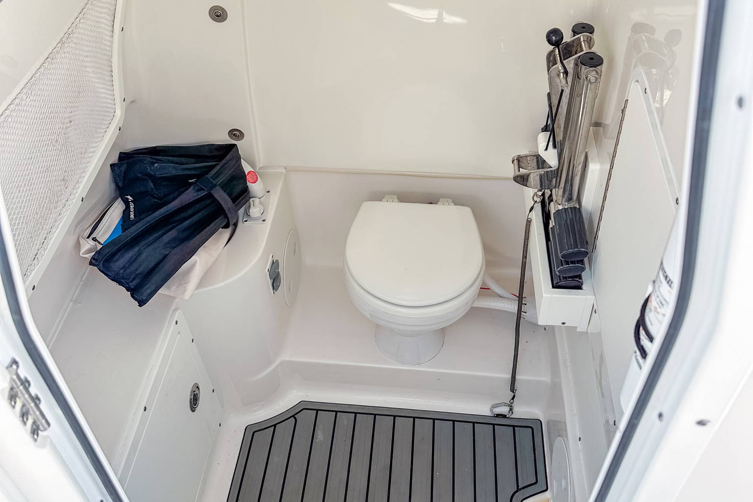 Used 2022 Sea Hunt Ultra 305 SE #0062 image 18