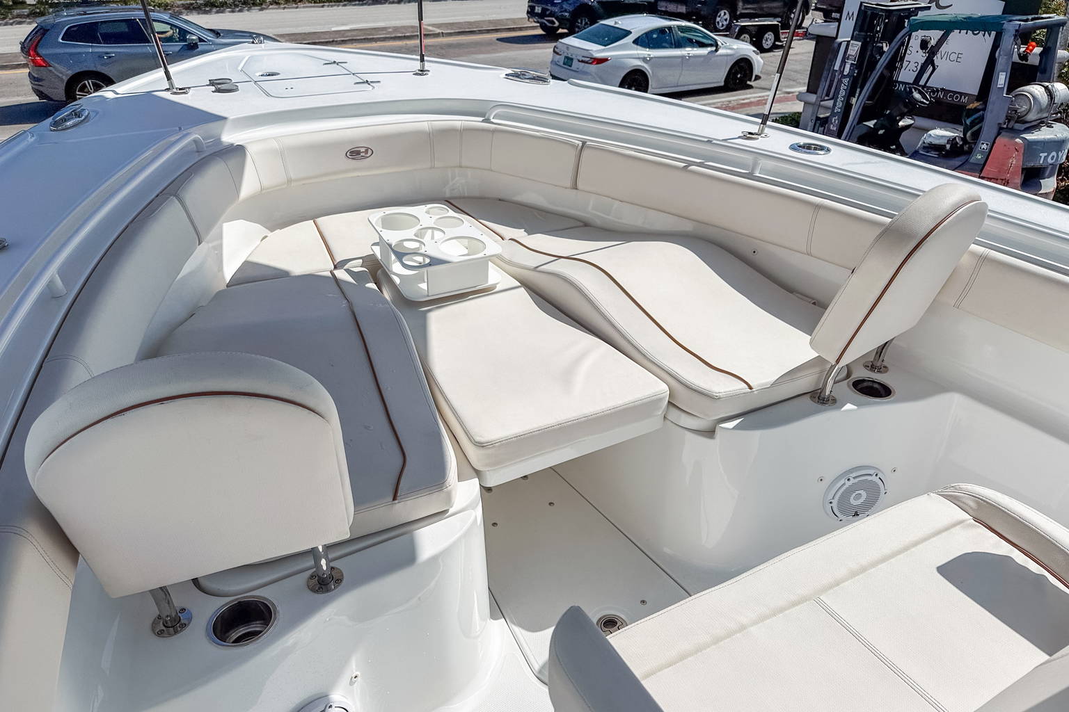 Used 2022 Sea Hunt Ultra 305 SE #0062 image 19