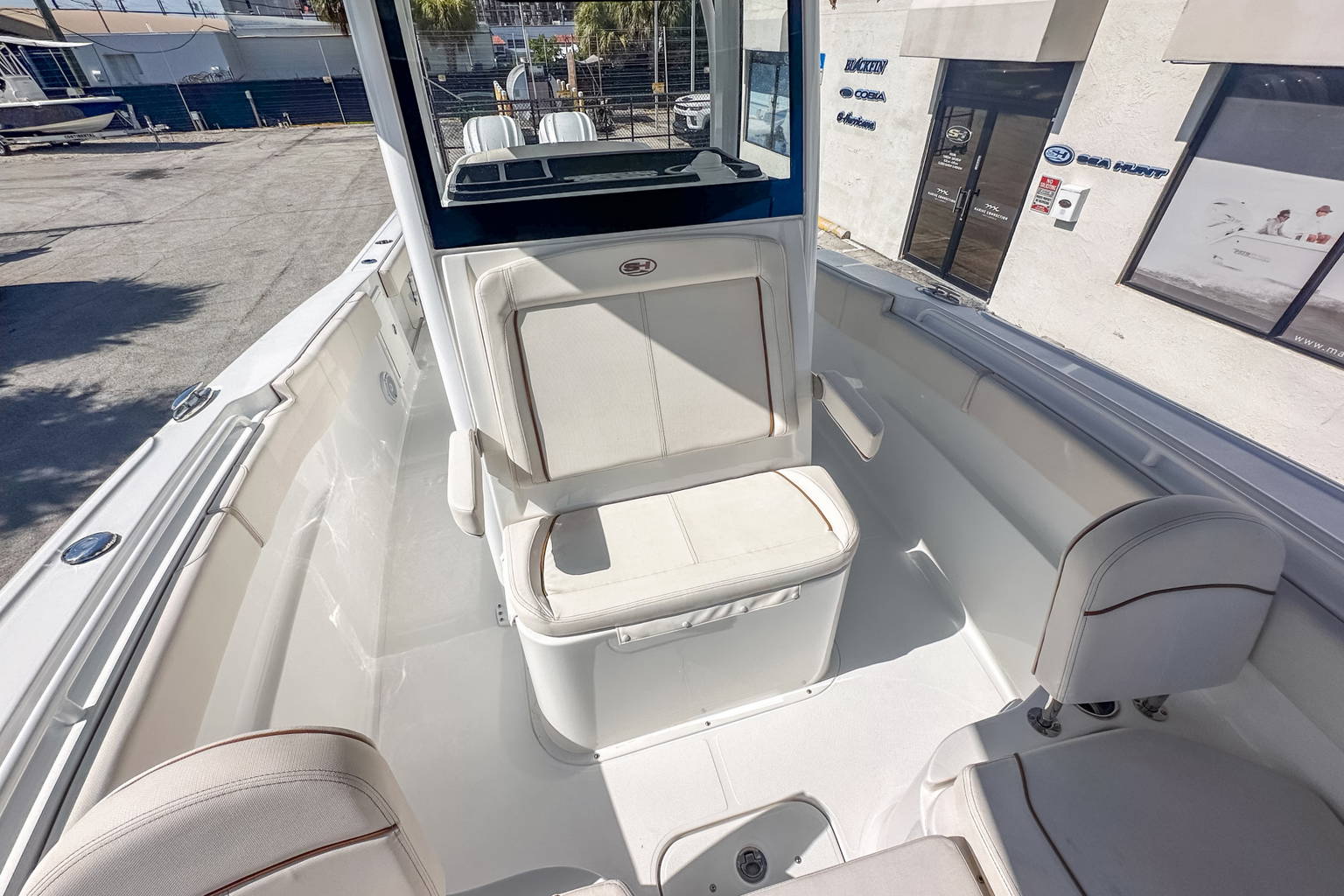 Used 2022 Sea Hunt Ultra 305 SE #0062 image 22